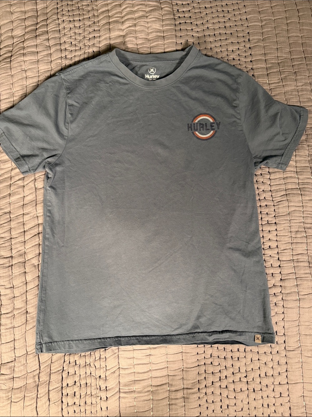 Hurley Men's Short Sleeve Crew T-Shirt in Slate Gray with Small Logo